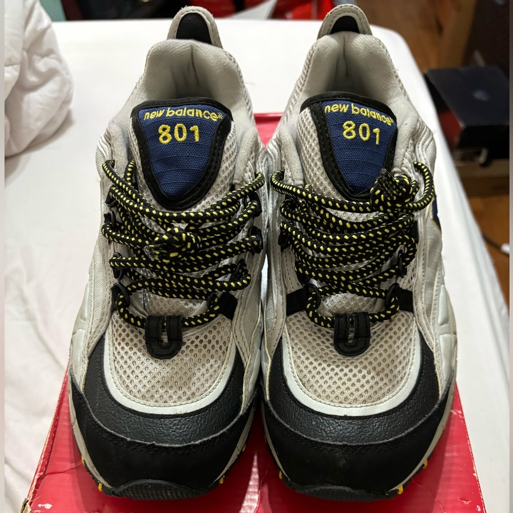 NEW BALANCE 801 (MEN’S SIZE 11)